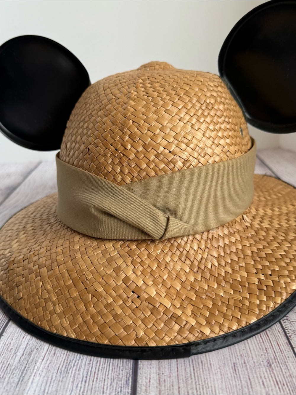 DISNEY Goofy’s Hat Co. Mickey Wicker Hat - Picture 3 of 9